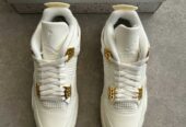 Jordan 4 Metalic Gold